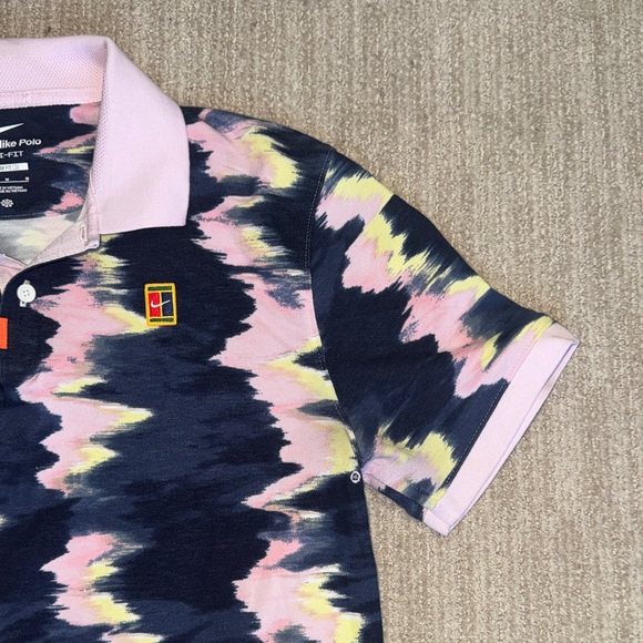 Nike Men's Size M Pink Foam Short Sleeve Polo Print Slim-Fit - Picture 3 of 11